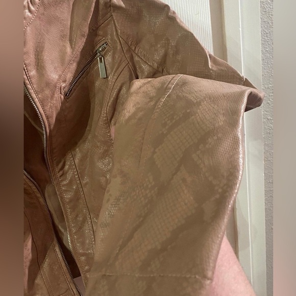 Jou Jou Women’s Medium Faux Leather Jacket - Picture 4 of 9